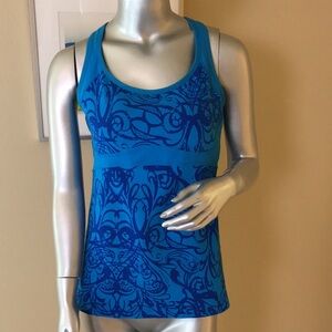 LUCY | Athletic Racer Back Tank Top With Built-In Shelf Bra